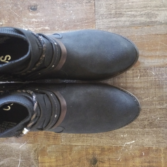 Kohl's black/bronze boots, 11 M - Picture 5 of 10